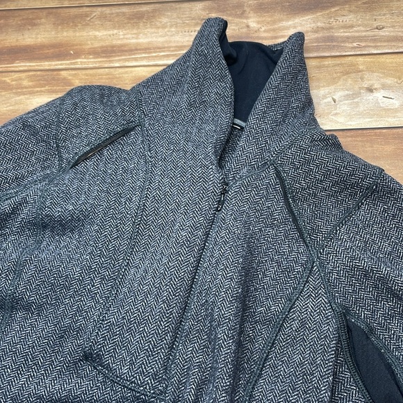 Lululemon Think Fast Pullover in Gray 4 D2 - Picture 4 of 9